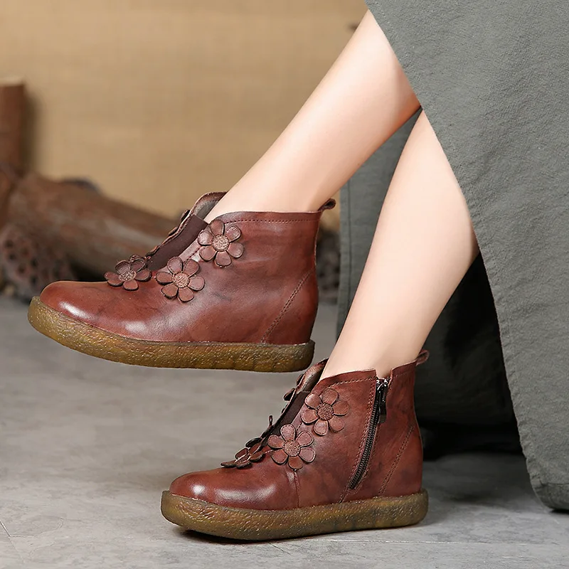

2018 autumn / winter boots leather short boots women floret retro handmade comfortable low-barrel flat-bottomed women's shoes