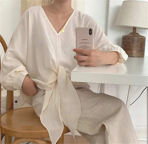 

2019 Women Thin Solid blouse vintage Long sleeve white blouse V-neck Loose lace-up shirt