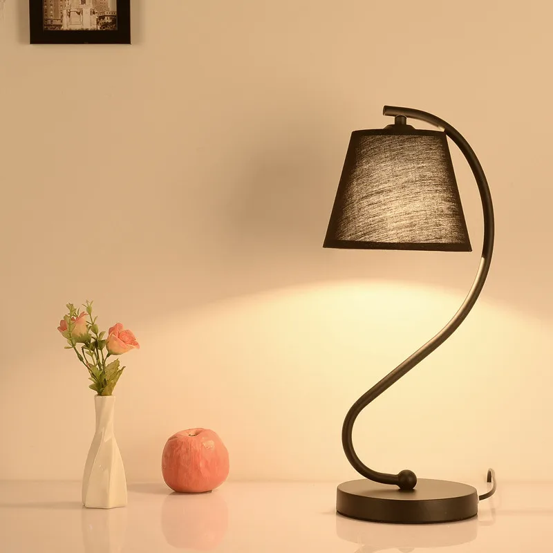 Светодиодный настольный светильник из ткани, романтический современный светильник для спальни, для гостиной, спальни, для чтения, абажур, декоративный Настольный светильник E27