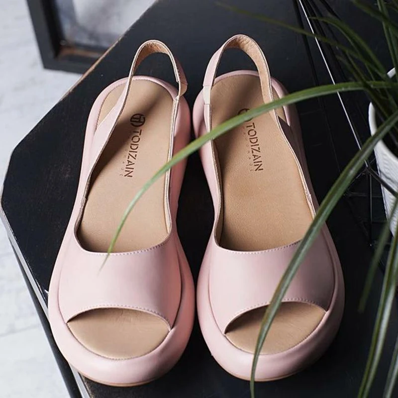 

MoneRffi 2019 Summer Fashion Women Sandals Flip Flops Rome Slip-On Breathable Non-slip Shoes Woman Slides Solid Casual Female