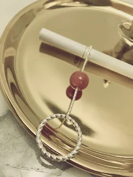 

Women's vintage Metal Ring Cigarette Rack Cigarette Holder For dia 8mm Cigarettes Agate Bead smoking accessories Gift Box