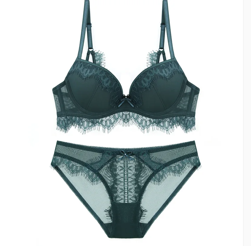 

New lace gathered comfortable lingerie set deep V gathered underwear on thin thick underwear bra set