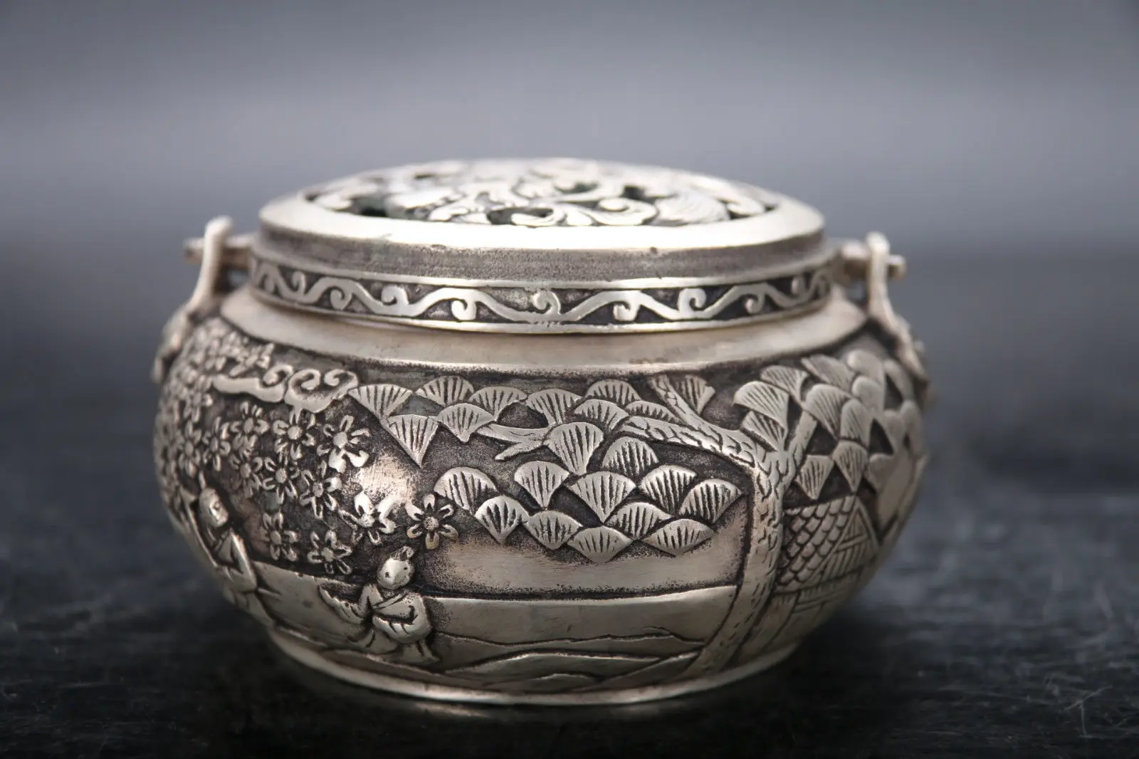 

Exquisite china hand carving Miao Silver Incense burner qianlong mark
