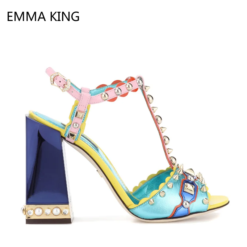 

Summer Sandals 2019 Spring Square Heel Rivets T-Strap Buckle Pearls Roman Gladiator Sandals Women Shoes Party Sandalia Feminina