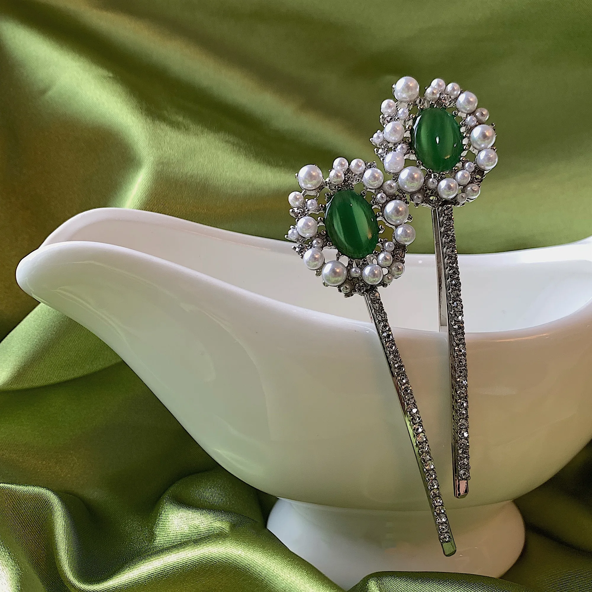

HZ 2019 Vintage Women New Green Rhinestone Pearl Barrettes Flower Hair Pin Green Hair Clip Headwear Hair Grip Hair Accessories