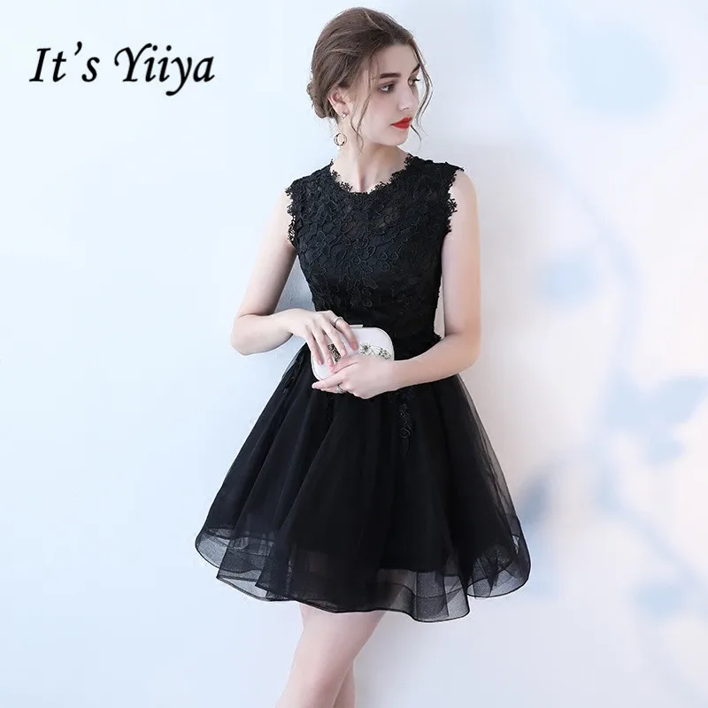 

It's YiiYa Fashion O-Neck Dresses Vintage Appliques Dress Sleeveless Little Black Frock LX397