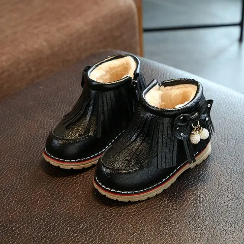 Модные ботинки наивысшего качества для маленьких девочек; теплые зимние ботинки из плюша; обувь принцессы с бантом и бахромой; модная спортивная обувь; Ботинки martin - Цвет: Черный