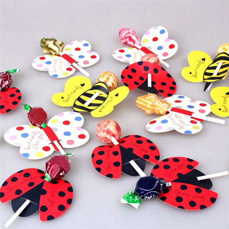 

50pcs / lot Candy Lollipop Decoration Gift Cute Bees Ladybug Butterfly Design Paper Lollypop Lovely Props Kid's Birthday Party