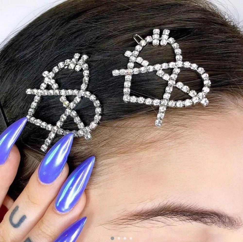 

Igirl Vogue Women Alloy Rhinestone Heart Shape Silvery Hair Claws fashion Head Ornament Hot Sale Harajuku Female Accessories
