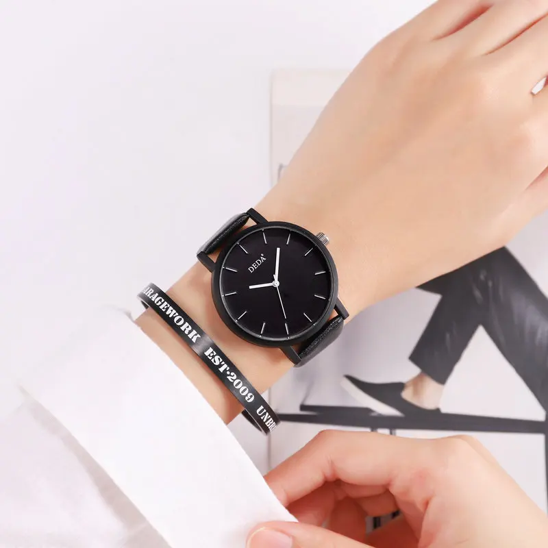 

TQ Women Quartz Wristwatch Big Dial Simple Black Retro Bracelet Watches Female Lady Simulated Leather Band Watches Reloj Mujer