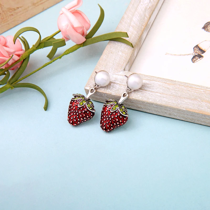 

BALANBIU Cute Crystal Red Enamel Strawberry Drop Earrings For Women Gift Acrylic Pearl Vintage Silver Color Alloy Dangle Earring