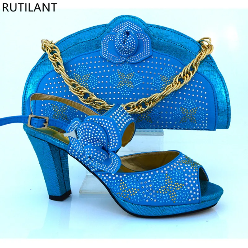 Nieuwe Collectie Italiaanse Afrikaanse Vrouwen Party Pumps Schoenen en Tas Set Versierd met Strass Designer Schoenen Vrouwen Luxe 2018 Nieuwe Collectie Italiaanse Afrikaanse Vrouwen Party Pumps Schoenen en Tas Set Versierd met Strass Designer Schoenen Vrouwen Luxe 2018
