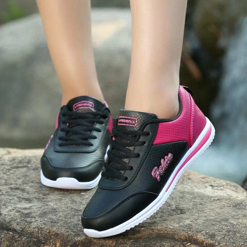 

2017 New Women Sports Shoe Leather Waterproof Running Shoe Black/White Running Trainers Girls Spring Autumn Shoes Sneakers
