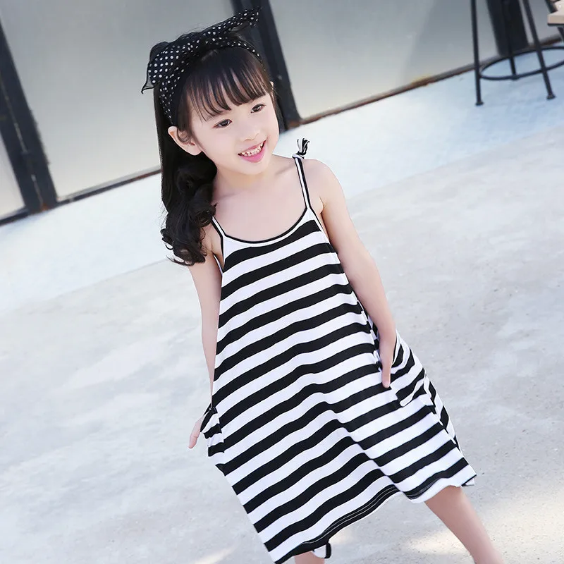 Fashion-mom-and-kids-couple-look-stripe-family-matching-outfits-Baby-Girls-clothes-dress-mother-daughter (1)