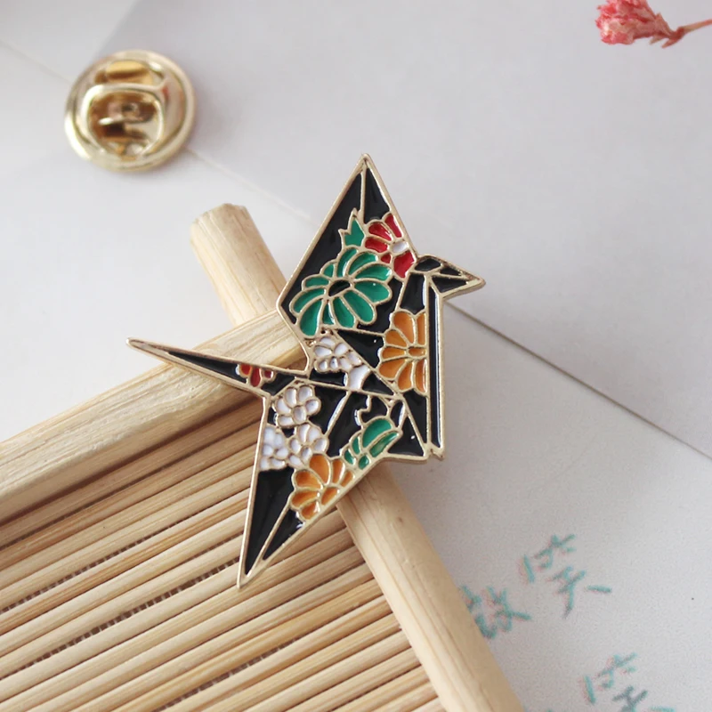 10 шт./лот металл, эмаль кран брошь значок воротник pin