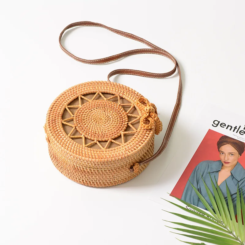 

Dropshipping 2018 INS Bohemia Circular Handbags for Women five pointed star hollowed Rattan Basket Retro Art craft woven bag