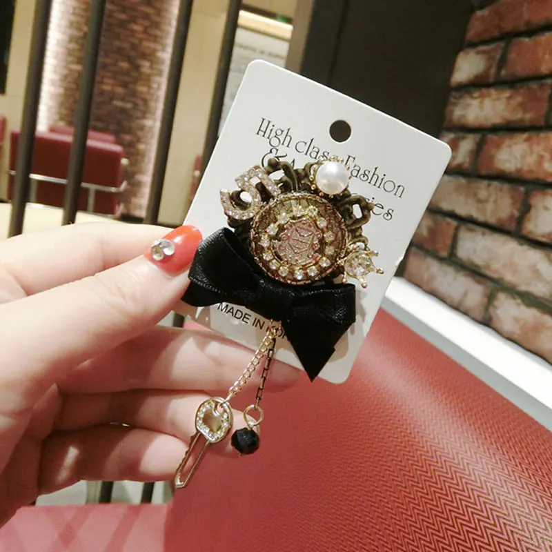 Пандора рефлекшн браслет. Браслеты с эмалью бижутерия. Charm look. Charm look. Бежевый стиль.