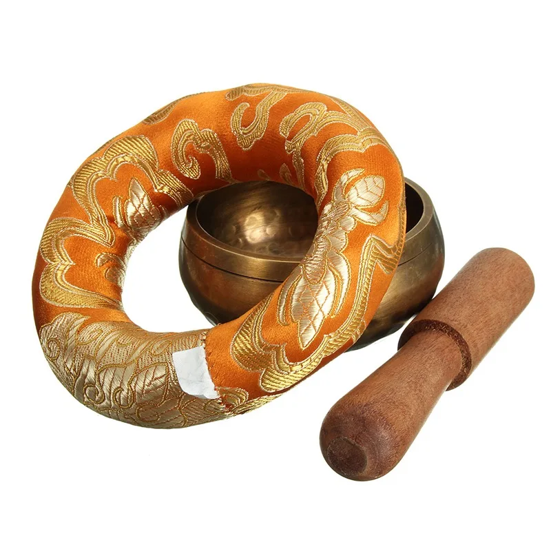 Baratos 8cm mano martillado Chakra tibetano cuenco de canción Set Etiqueta de madera Mat para la meditación Yoga budismo regalos artesanías de decoración del hogar.