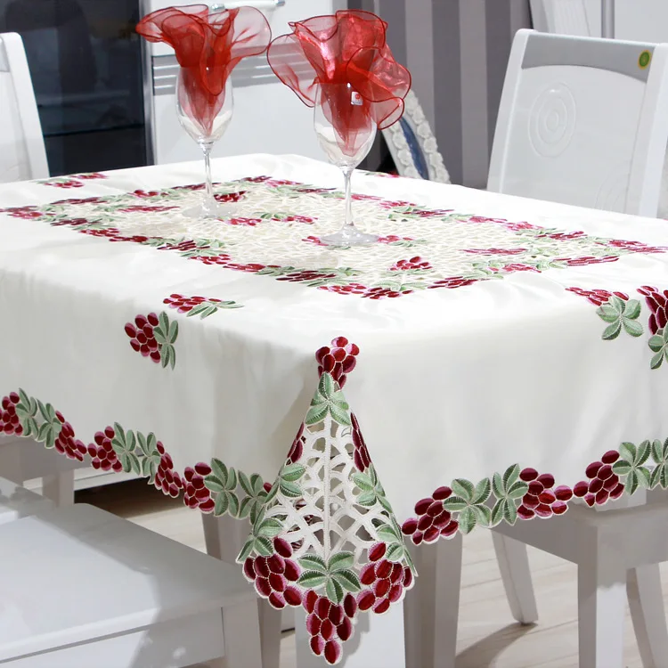 2016 New Elegant Polyester Satin Embroidery Floral Tablecloths