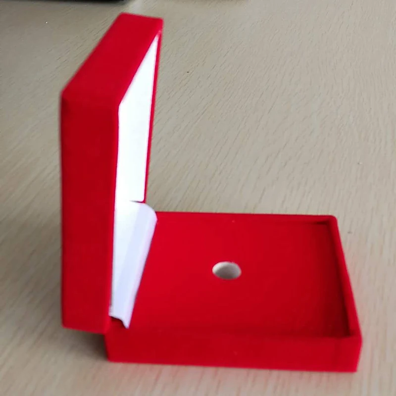 

Red Velvet Box For Lapel Pins Gift box for Butterfly Badge Size 70mm*80mm*30mm