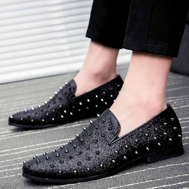 

men loafers Metal Shoes Top and Back Men Shoes Fashion Men Velvet Loafers Shoes Casual Dress Shoes