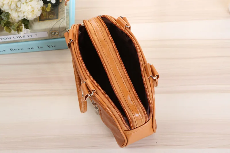 3672472747_1390170510