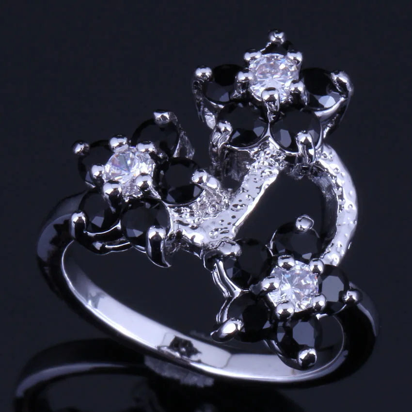 

Stunning Flower Black Cubic Zirconia White CZ Silver Plated Ring V0597