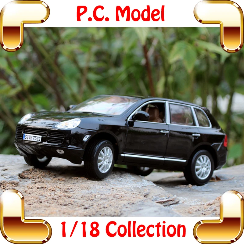 New Year Gift P.C. 1/18 Big Metal Model SUV Vehicle Alloy Jeep Collection Car Diecast Present Simulation Scale Model Toys Cars