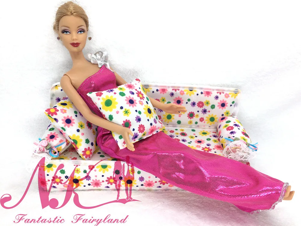 NK кукла аксессуары милый кукольный домик мебель цветок ткань диван с 2 подушками для Барби Кукольный дом, игрушки подарок DZ 05A