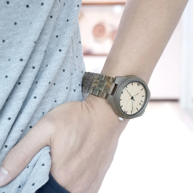BOBO BIRD V-I18 Men's Green Sandal Wood Wristwatch Luminous Hand Quartz Watch with Sandalwood Strap horloges mannen