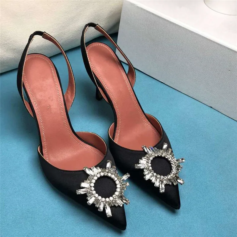 Обувь из натуральной кожи; женская обувь с острым носком и ремешком на пятке; женская обувь для вечеринок с металлическим декором; однотонная повседневная обувь на среднем каблуке; Zapatos De Mujer