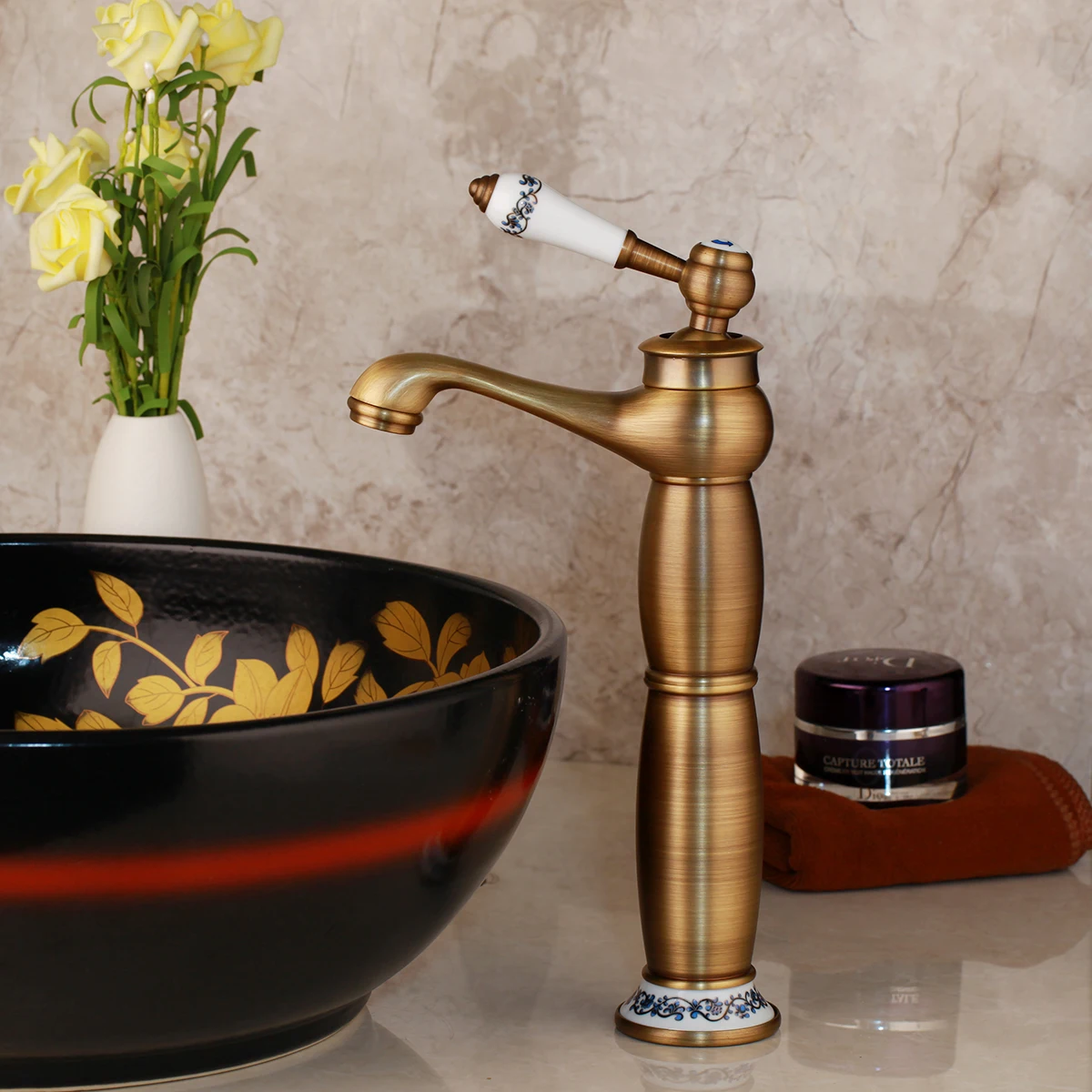 Kaufen KEMAIDI Hoch Antike Messing Chrom Waschbecken mixer Goldene Bad Armaturen Einzigen Griff Einzigen Loch Cold   Hot Wasserhahn torneira