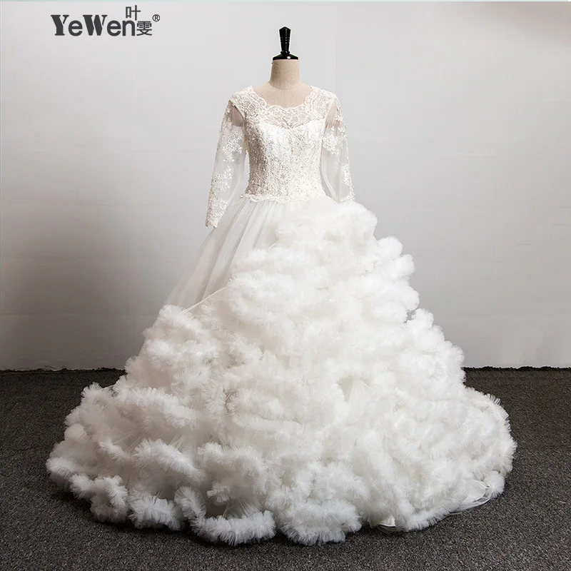 

2015 Long Sleeves Lace up Backless Princess Wedding Gowns Cloud Long tail Luxury Wedding Dress Plus Size Bride Dresses