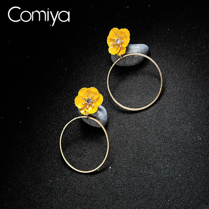 

Comiya Fashion Dangle Earrings For Women Korean Stylish Flower Shape Long Drop Earring Zinc Alloy Orecchini Pendenti Wholesale