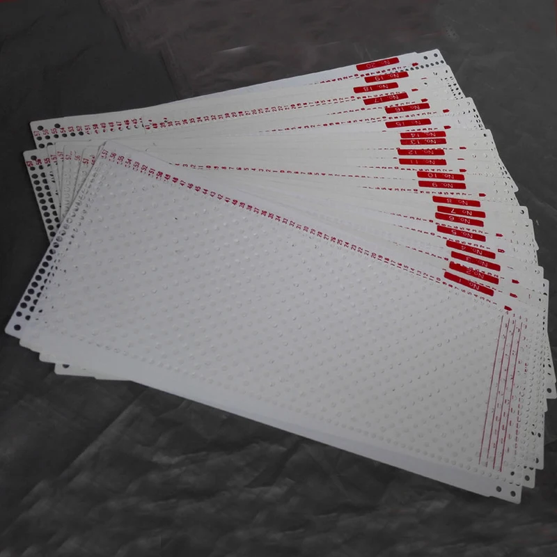 

20sheets 24Stitch Pre Punch Card +4 Clips for Silver Reed Knitting machine SK280 SK360 SK600 700 740 DIY Sweater Craft Accessory
