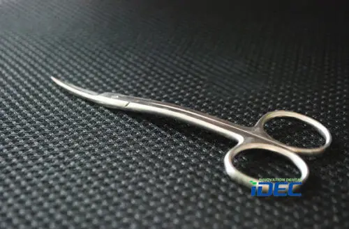 

Dental Implant Scissors 4.13’’ curved Scissors Dental SURGICAL instrument 1PC