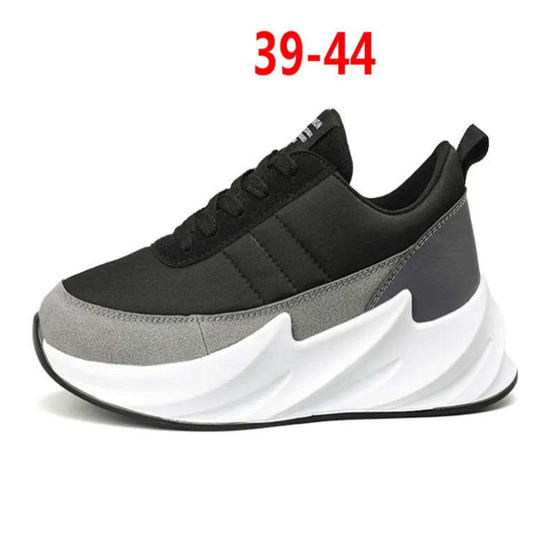 

Outdoor soft bottom breathable comfort shark blade front end personality tide Harajuku student breathable vulcanized shoes YC-78