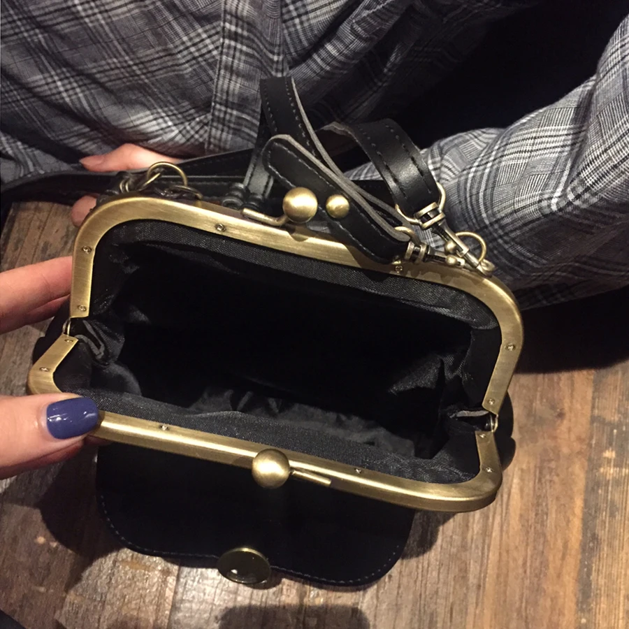 Vintage Clip Pu Leather Shoulder Bags Women Designer Brand Crossbody Bags Female Leisure Travel Bag Purse Ladies 2021 Sac Chic