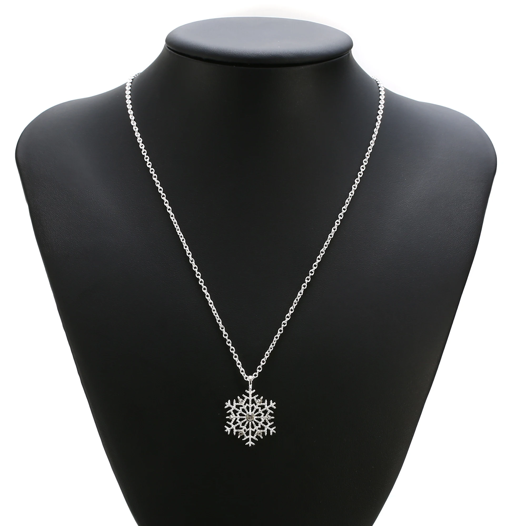 New Year Christmas Gift Fashion Luxury Silver Plated Snowflake Necklace Pendants Snow Flower Chain Necklace Jewelry for Women