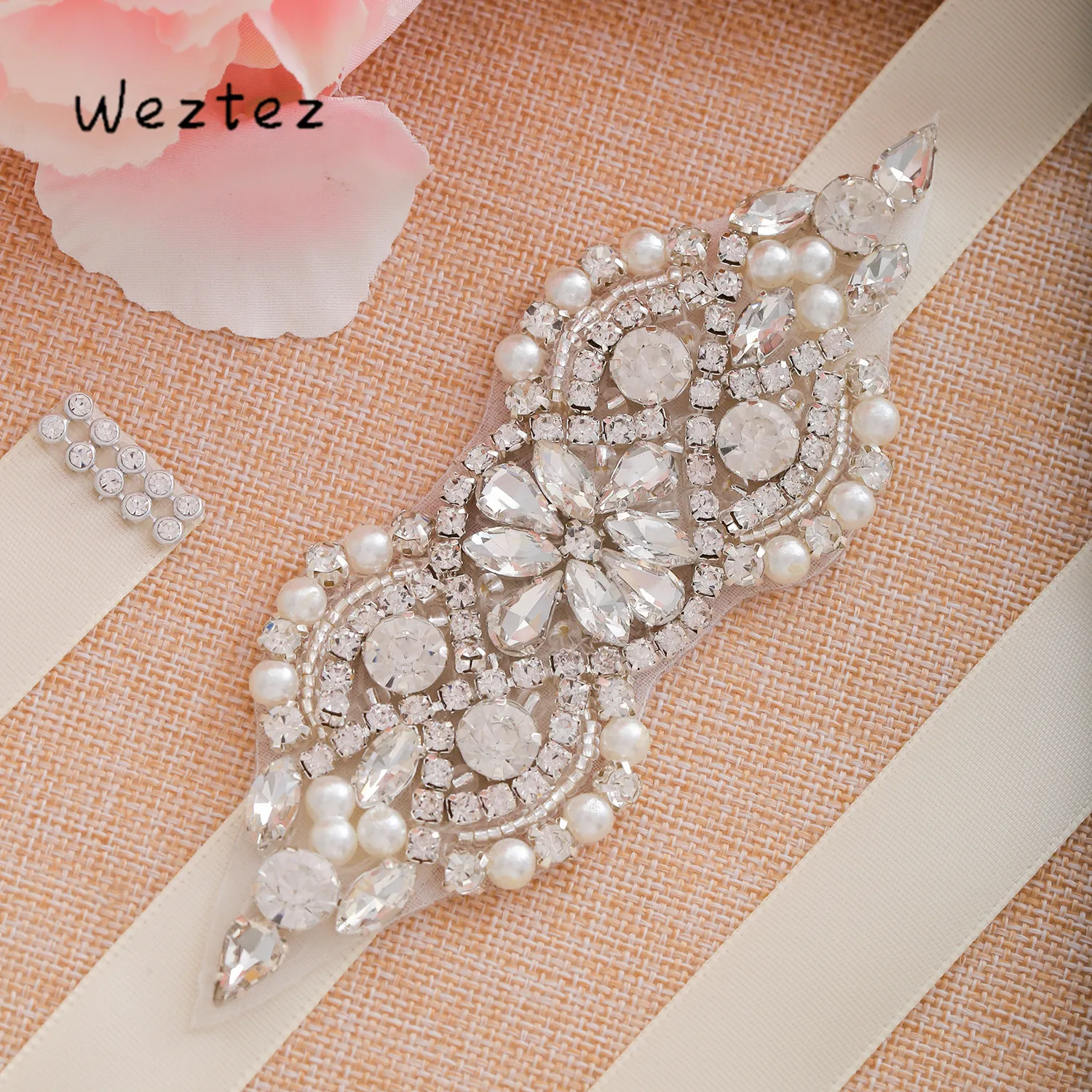 

Silver Crystal Bridal Sash Elegant Pearls Bridal Dress Belt Rhinestones Wedding Belt For Wedding Accessories SD110S