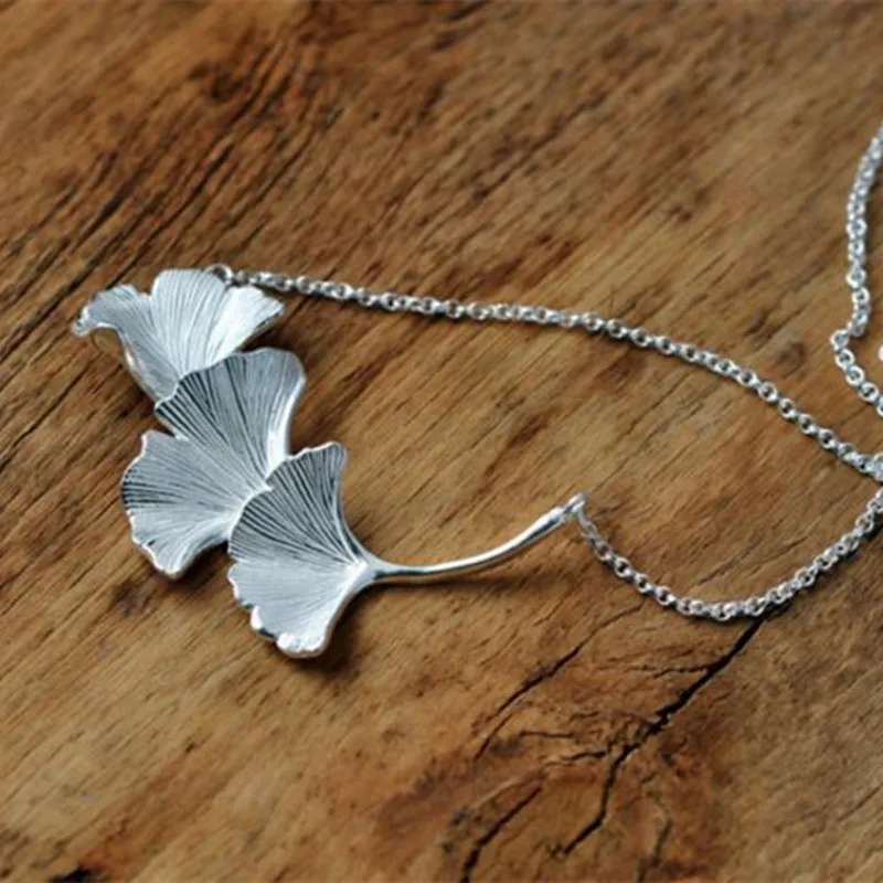

New Fashion Jewelry Fresh Nature 925 Sterling Silver Necklaces Ginkgo Leaves Handmade Creative Female Pendant Necklaces H317