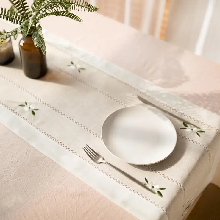 

Modern Table Runner Embroidered Pastoral Table Runner for Wedding Party Home Hotel Table Decoration Europe Style Home Textile