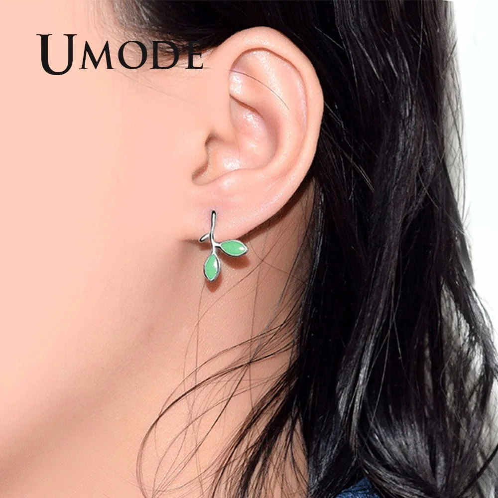 UMODE Simple Tiny Leaves Small Women Stud Earrings Fashion Luxury Design Korean Girl Jewelry Accessories boucle d'oreille UE0422