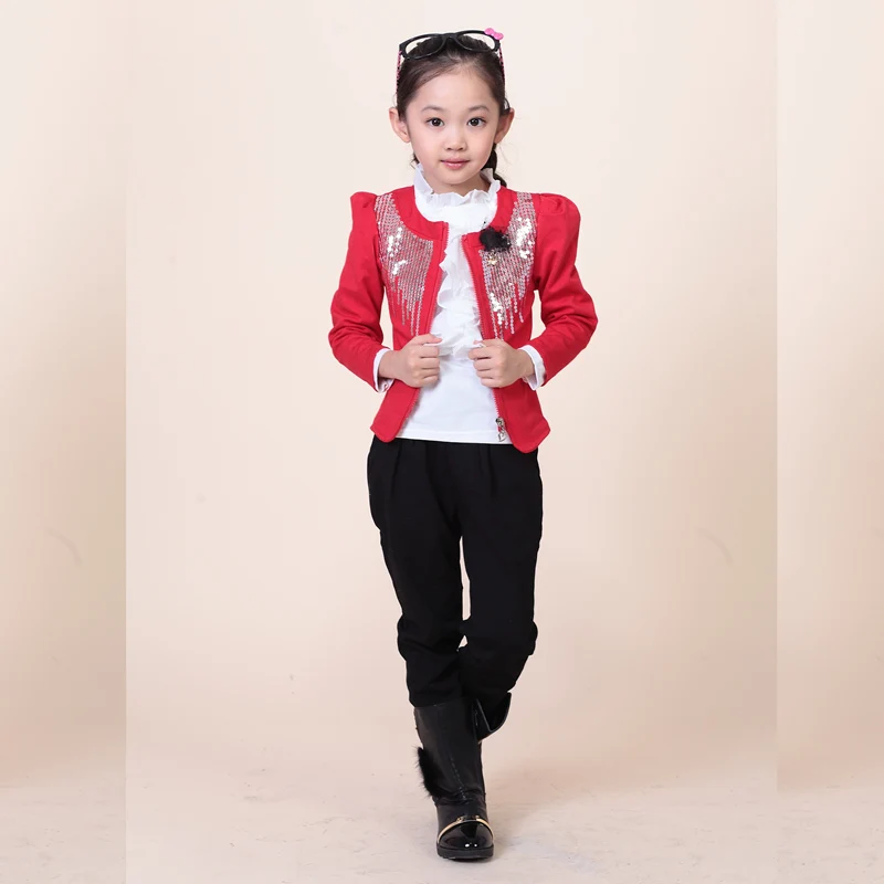 Quick Specs Girls' Jackets, Coats & Vests (4) Help her get prepared for practice with the latest Nike girls' jackets and vests. Featuring sport-specific and everyday styles, girls' jackets are built with the latest Nike technologies so she can stay comfortable while she plays.