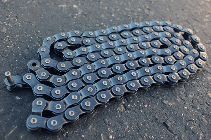 

Cult bmx half link chain P121 heat-treated chains high strength and toughness 1/8 single speed for sale