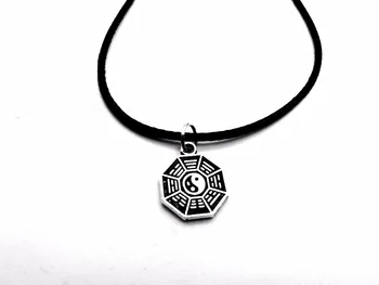 

10PCS Simple Taiji Bagua Map Feng Shui Pendant Necklace Chinese Style Fantastic Ying Yang Tai Chi Gossip Leather Rope Necklaces