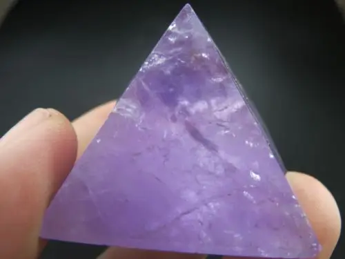 

1pcs lovely dream amethyst natural quartz crystal pyramid perfect gift