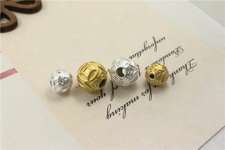 3d-silver-beads009e