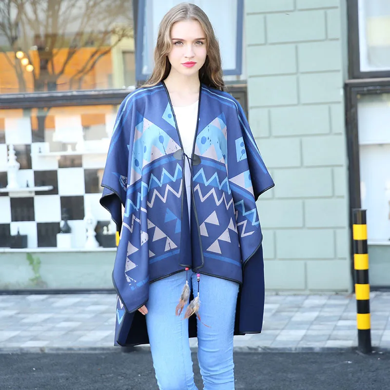 

2018 Hijab Of The Latest European And American Popular Autumn Winter Printing Feathers Decorative Diamond Holiday Travel Shawl