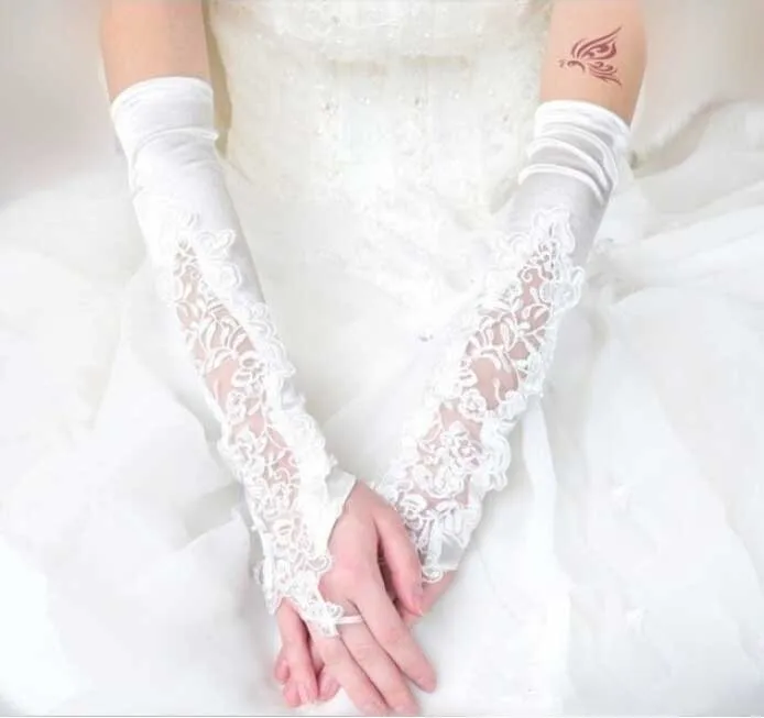2015 Новинка Luvas De Noiva красные белые кружевные перчатки с бусинами модные свадебные перчатки с крючками для пальцев Удлиненные перчатки